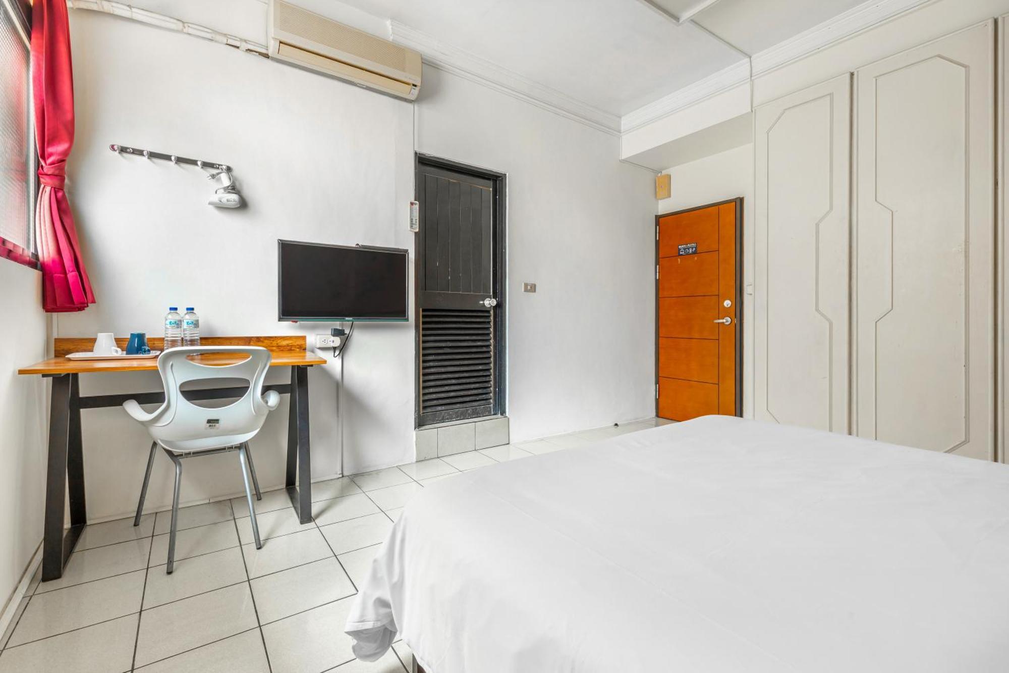 Forever Happiness Hostel 埔里 エクステリア 写真