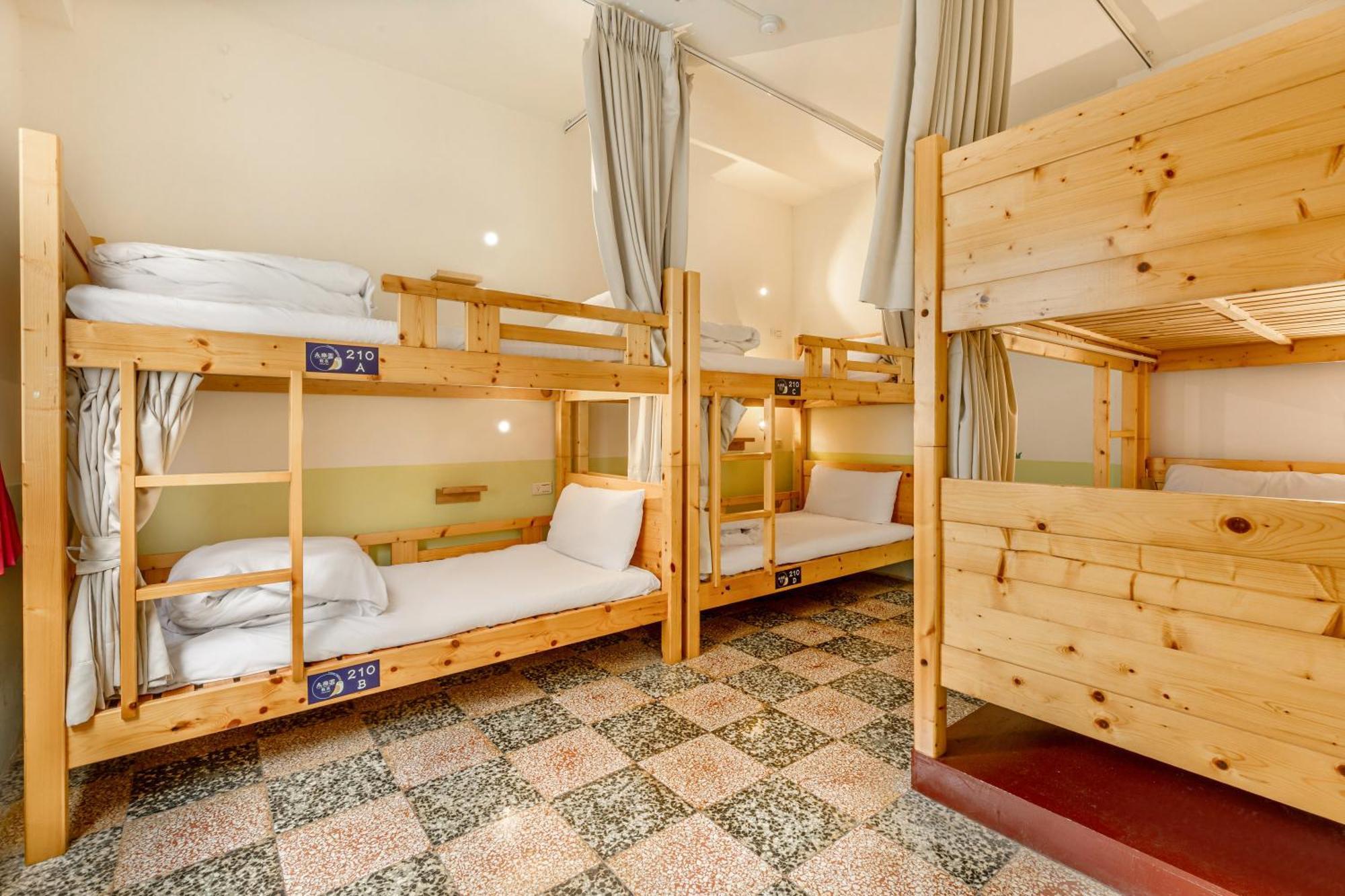 Forever Happiness Hostel 埔里 エクステリア 写真