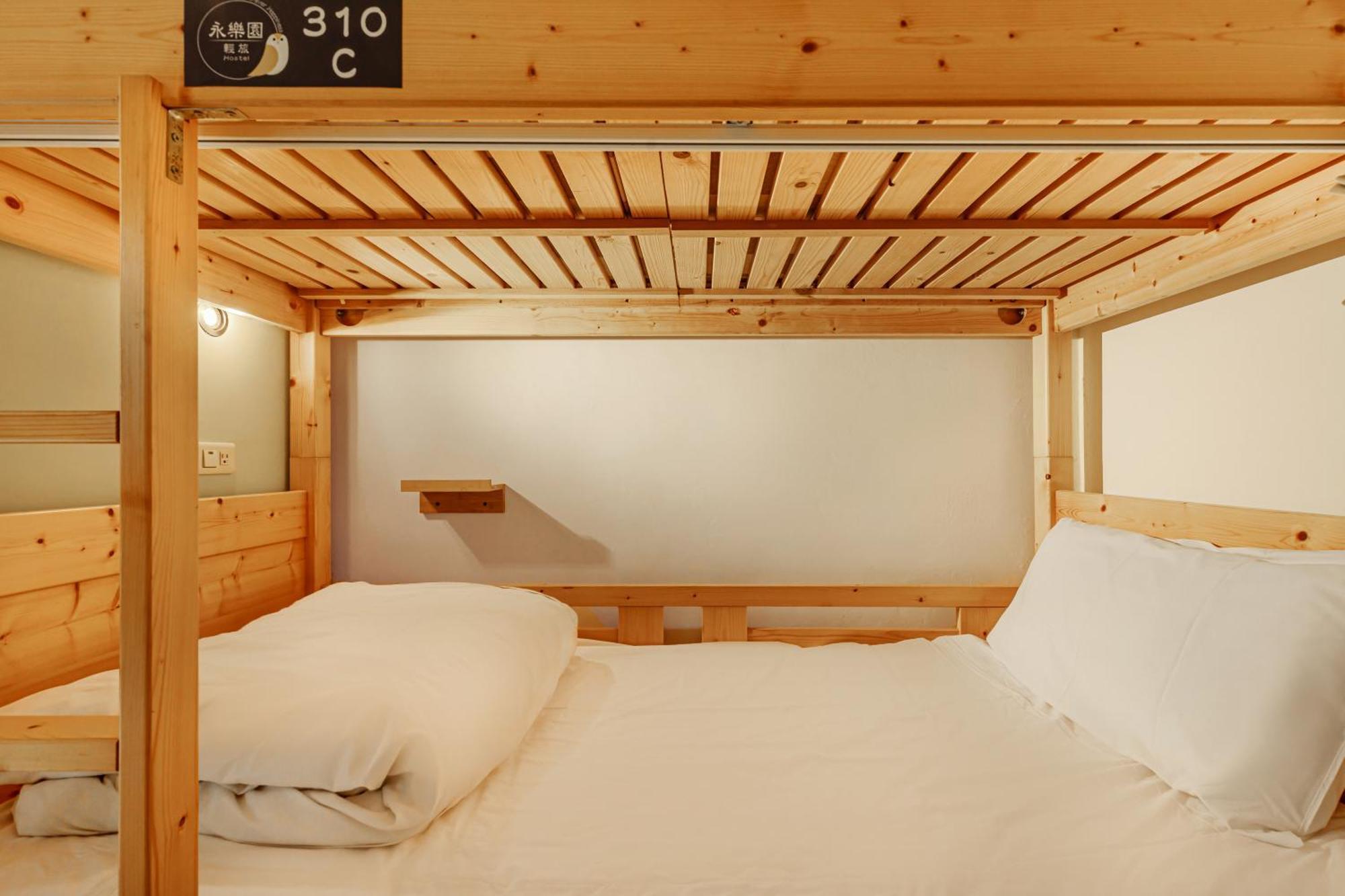 Forever Happiness Hostel 埔里 エクステリア 写真