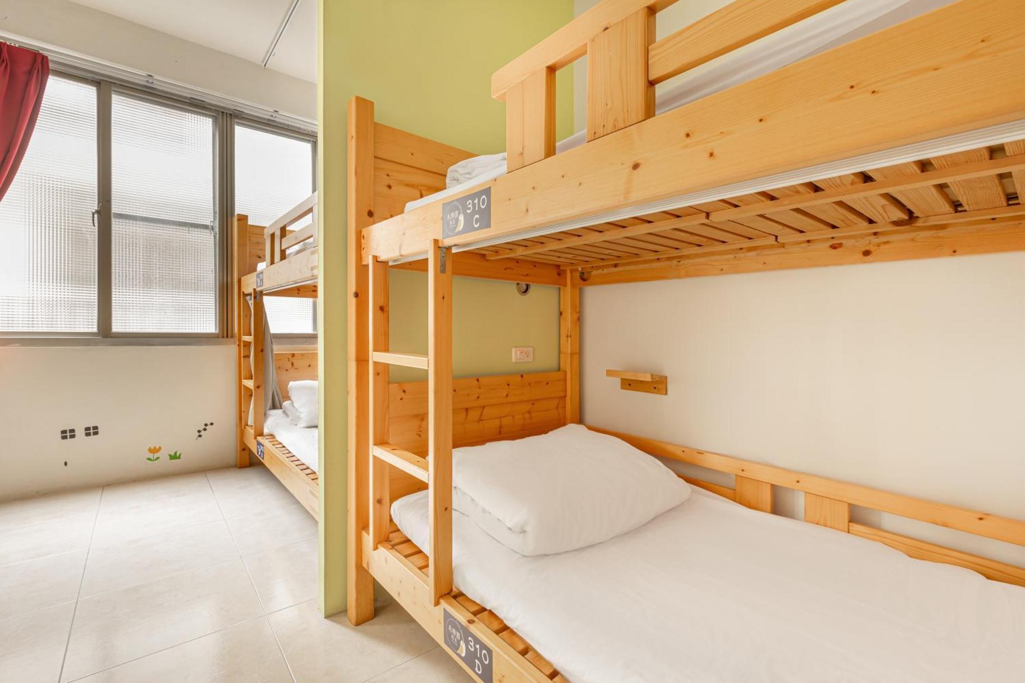 Forever Happiness Hostel 埔里 エクステリア 写真